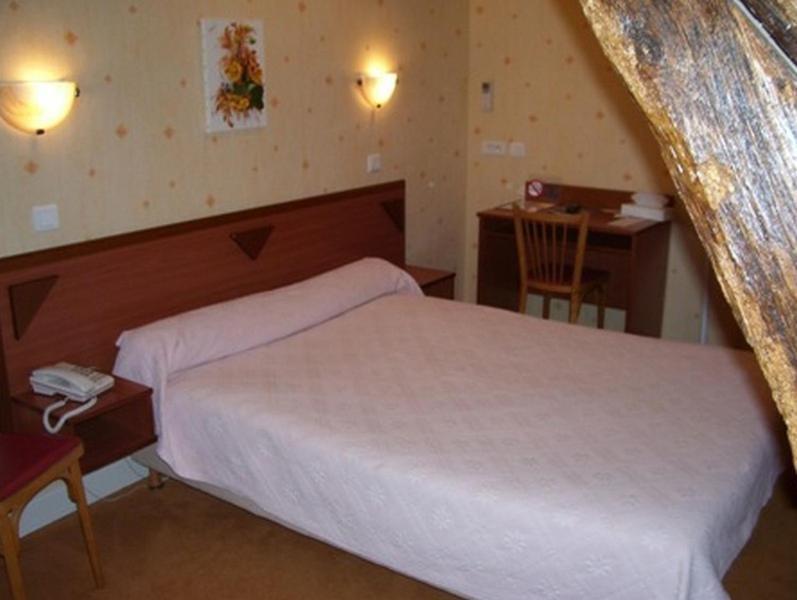 Hotel De L'Agriculture Decize Δωμάτιο φωτογραφία