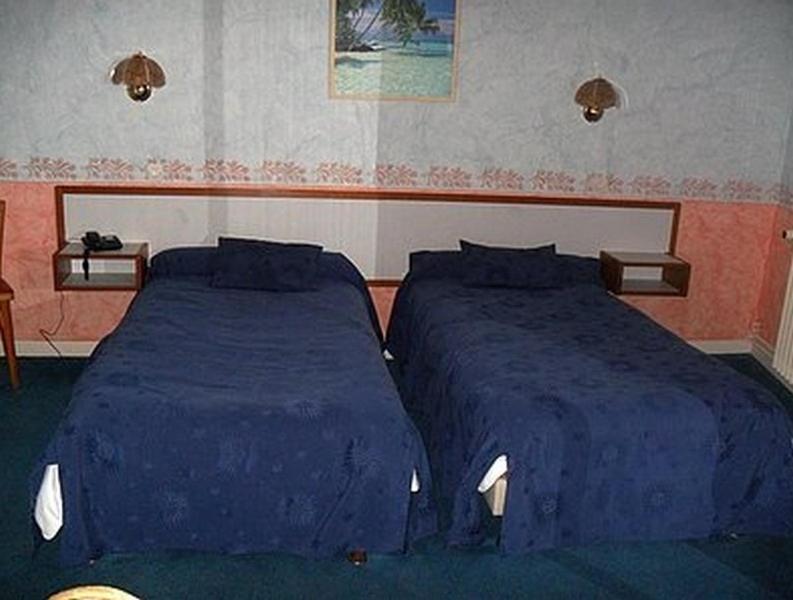 Hotel De L'Agriculture Decize Δωμάτιο φωτογραφία